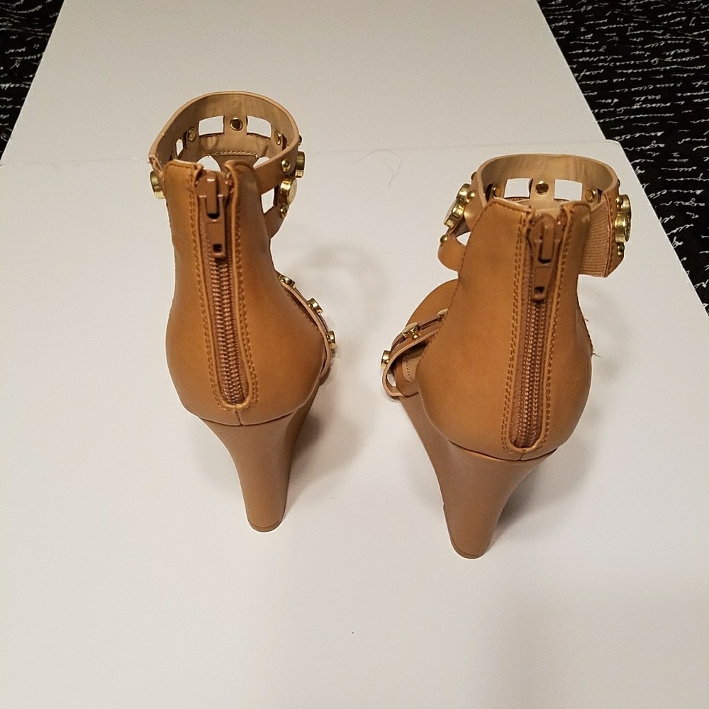 Shoes - Picture 3 of 3